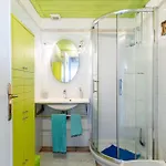Guesthost - Lovely With Garden And Parking Chioma