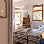 Appartement Guesthost - Lovely With Garden And Parking