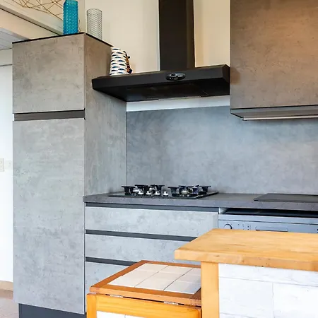 Guesthost - Lovely With Garden And Parking Chioma